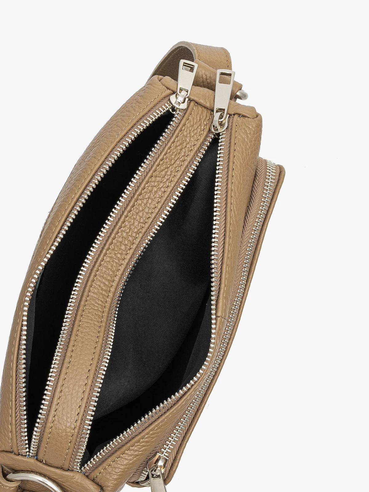 Beżowa torebka średniej wielkości