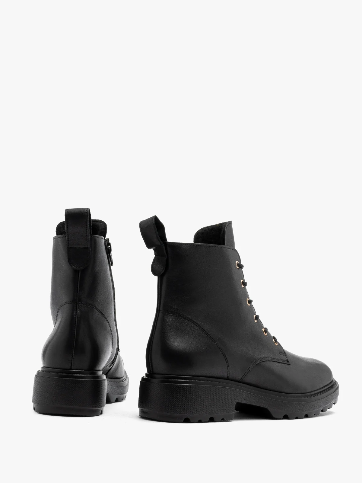 Czarne trzewiki damskie na lekkim spodzie