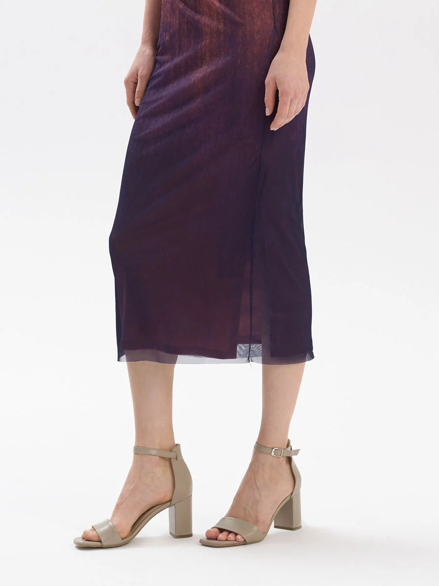 Beżowe sandały na słupku