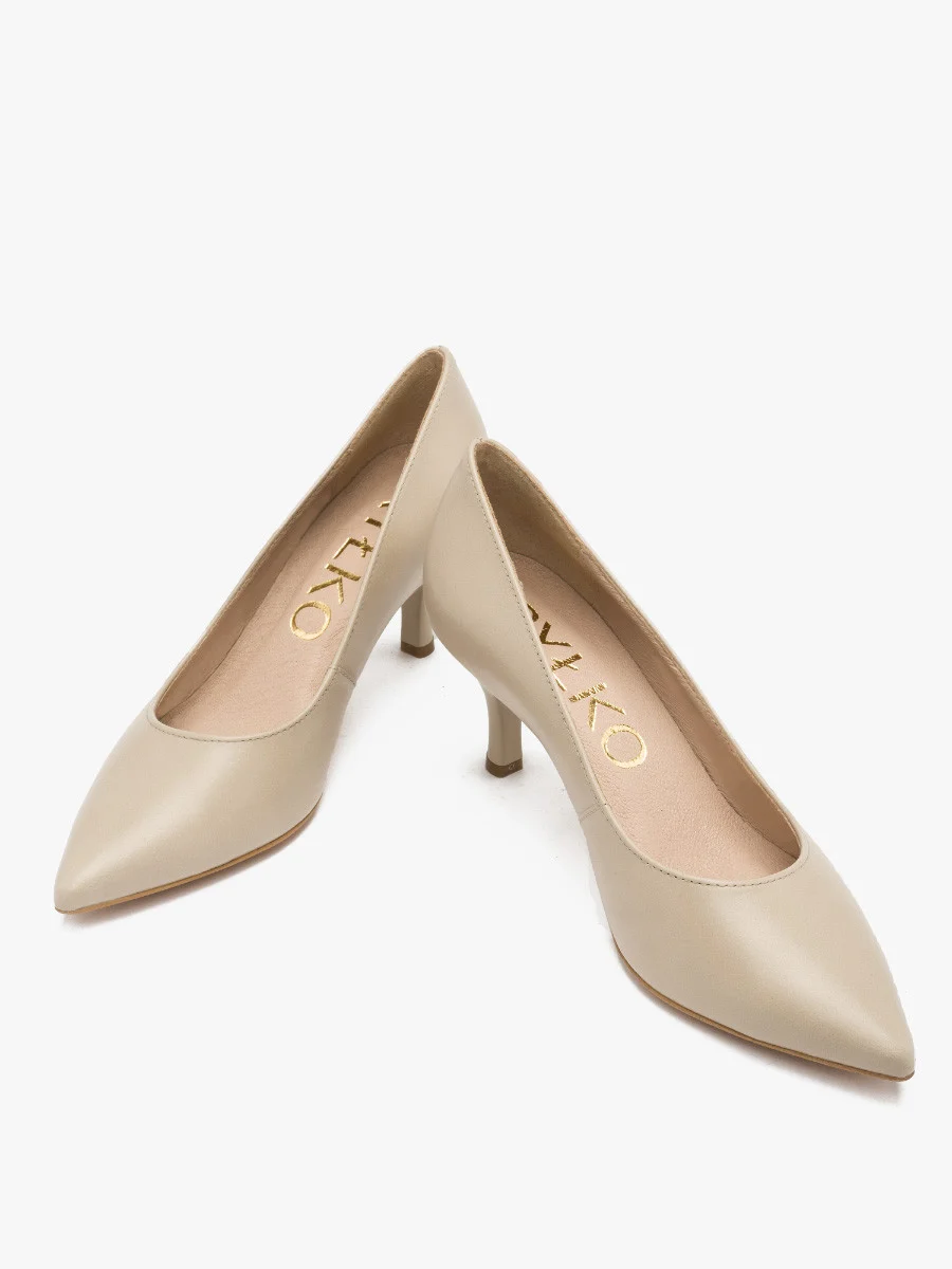 Beżowe czółenka na szpilce