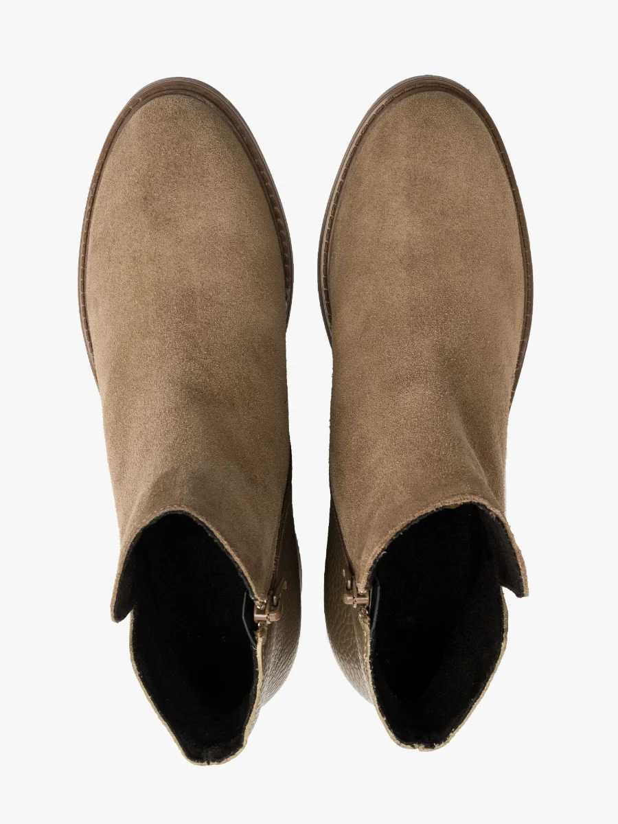 Beżowe botki z łączonych skór