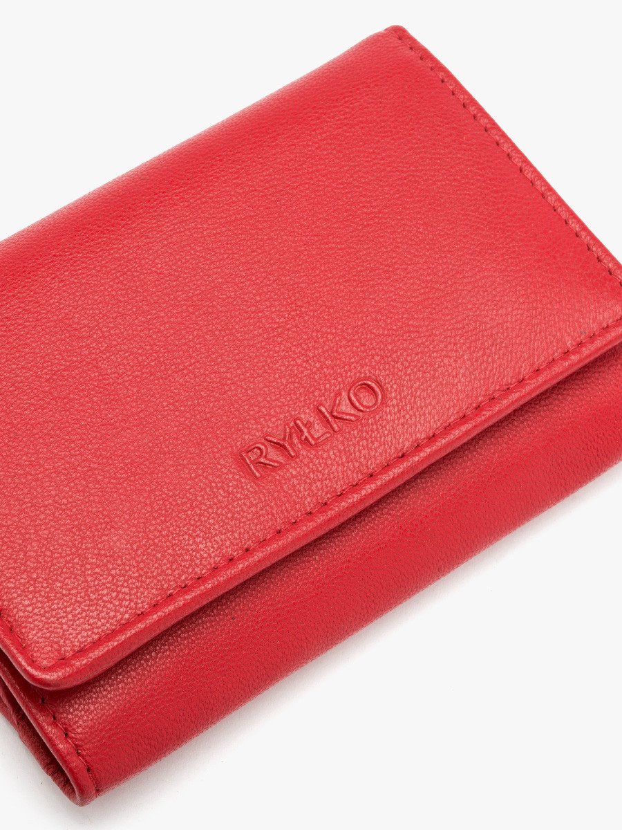 Czerwony portfel damski
