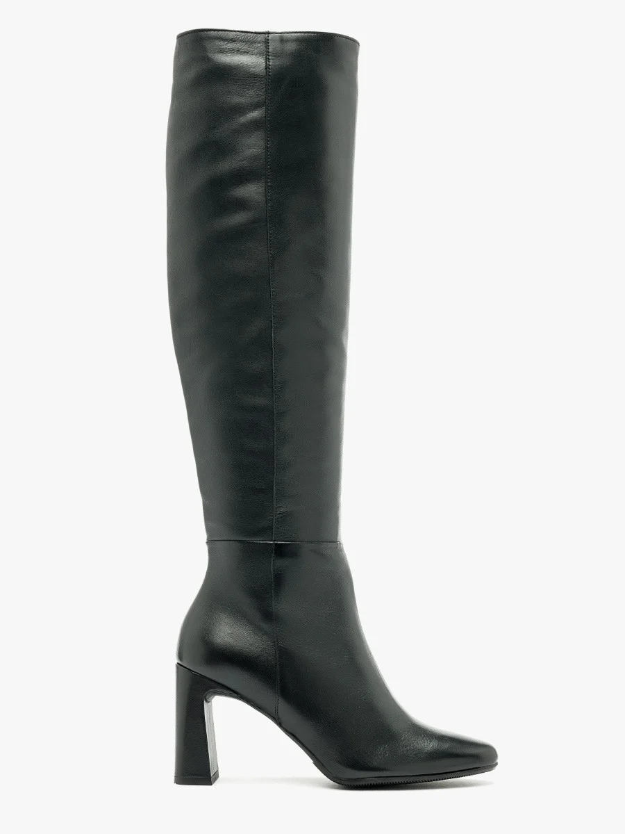 Czarne kozaki damskie