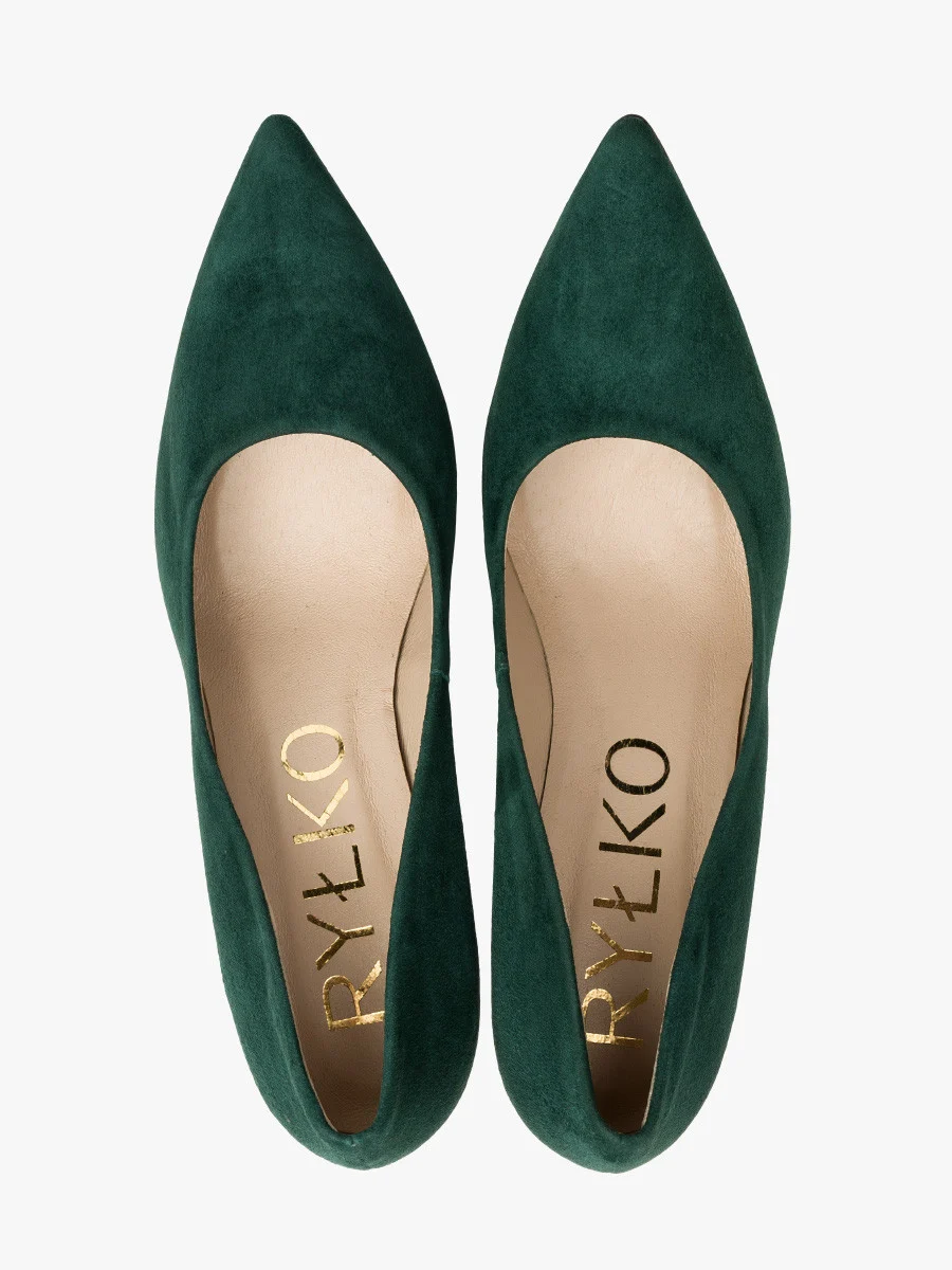 Czółenka w kolorze ciemnozielonym na szpilce