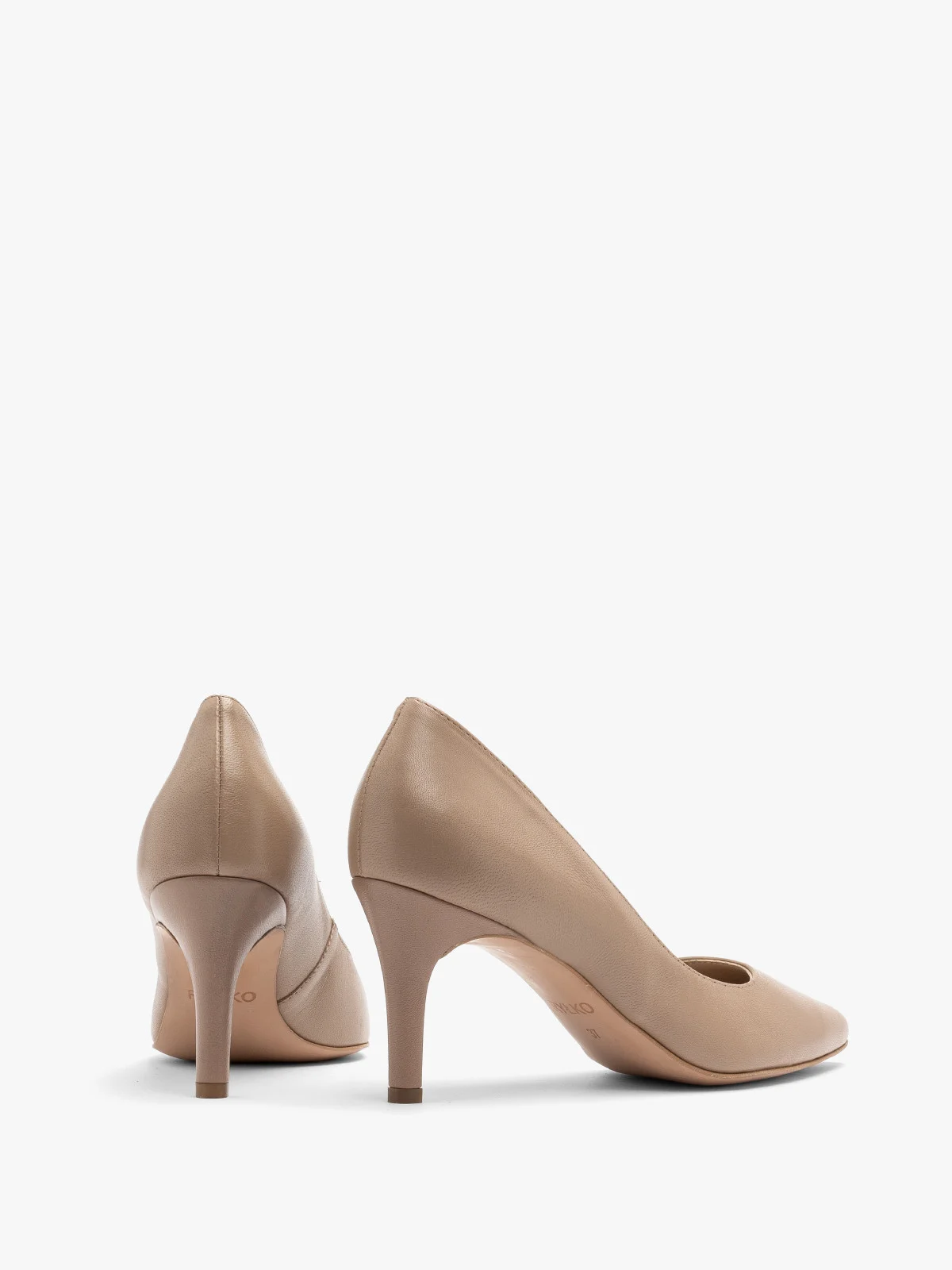 Klasyczne, beżowe czółenka na szpilce
