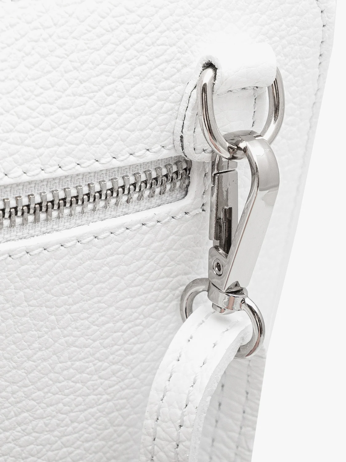 Mała, biała torebka na ramię