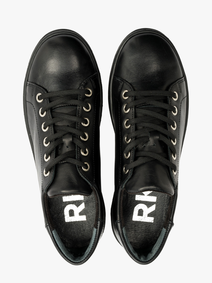 Czarne półbuty sportowe