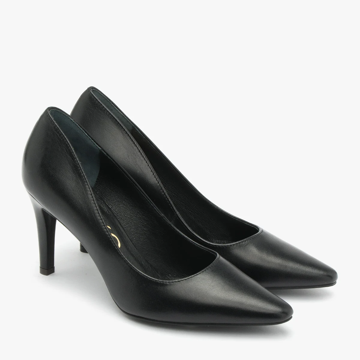 Czarne czółenka na szpilce