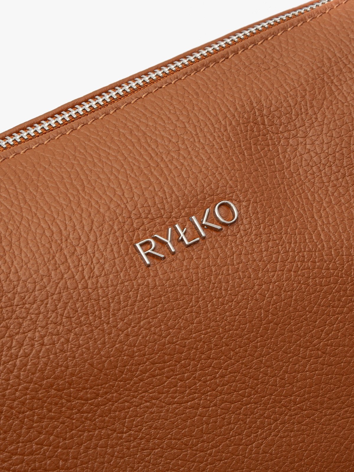 Ruda torebka z regulowanym paskiem