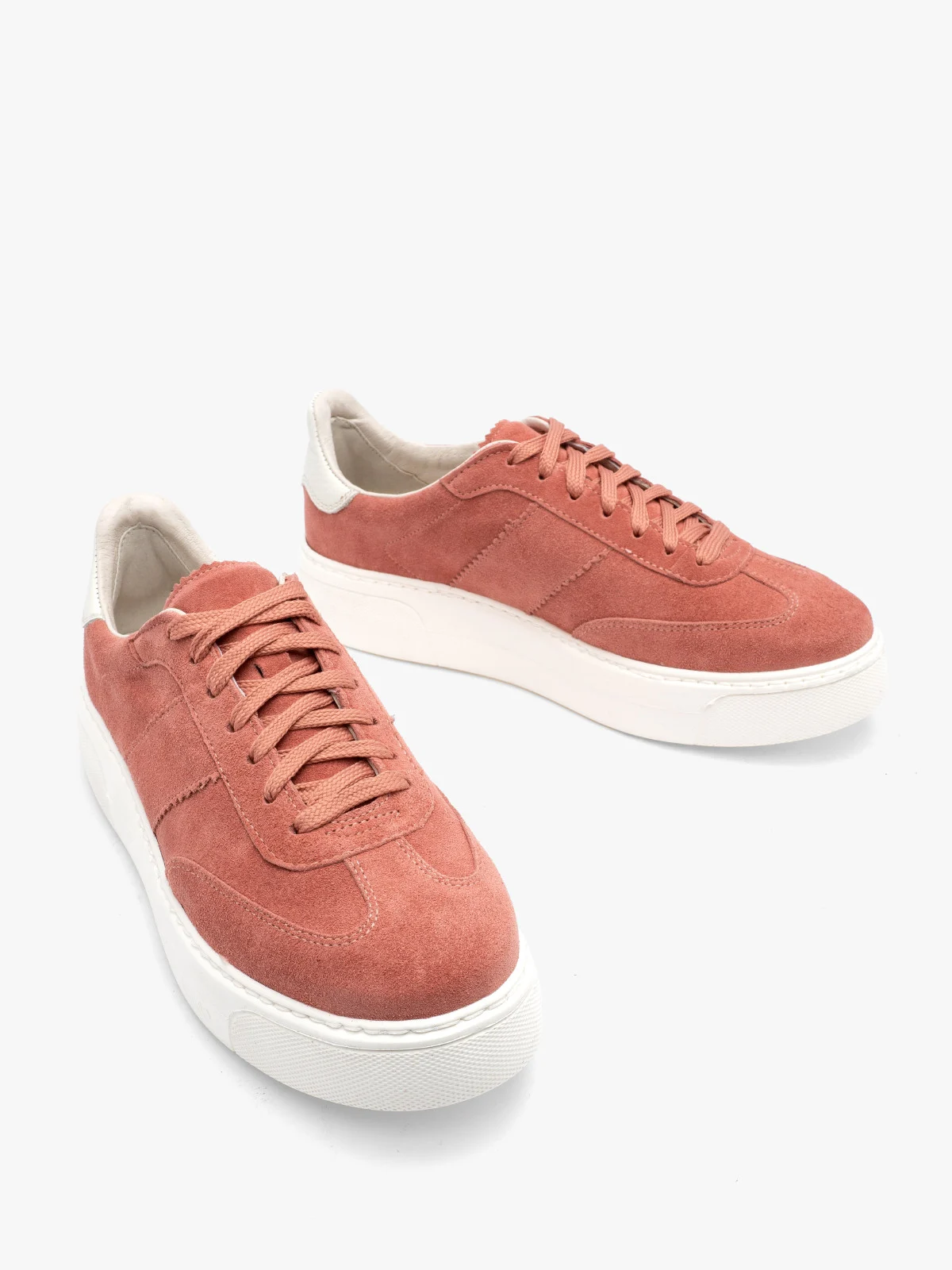 Różowe półbuty damskie w sportowym stylu