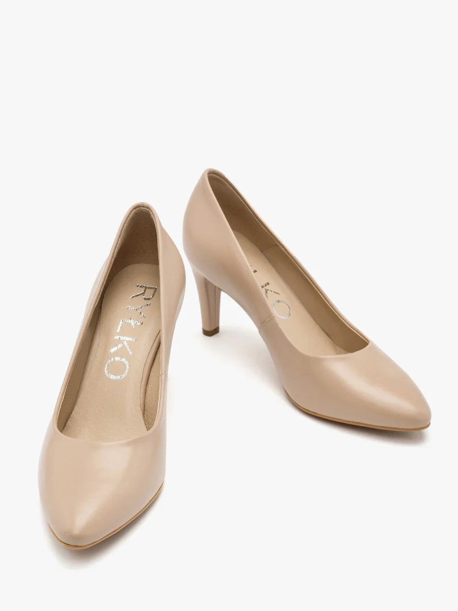 Beżowe czółenka na szpilce