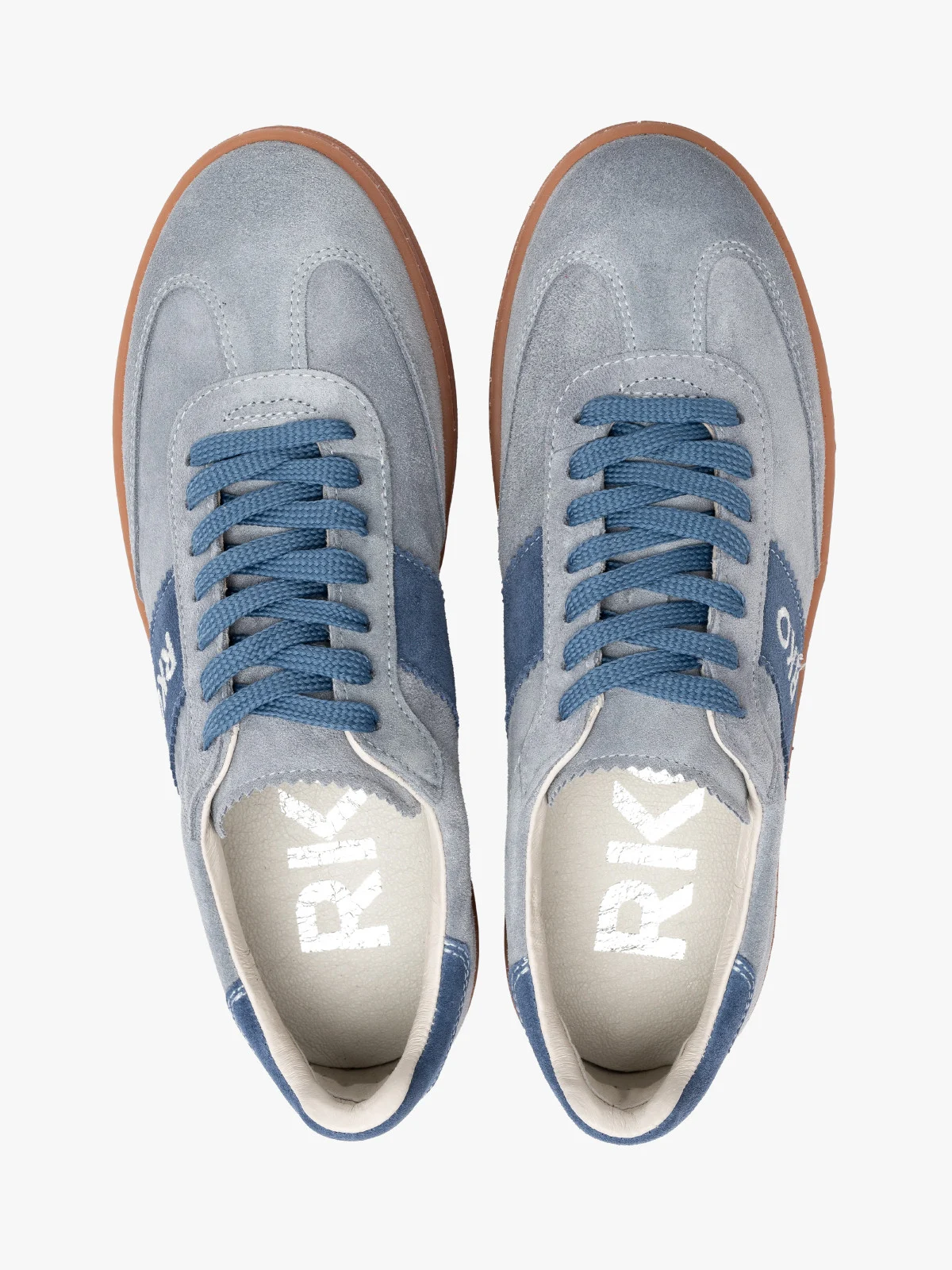 Niebieskie, sportowe półbuty na beżowym spodzie