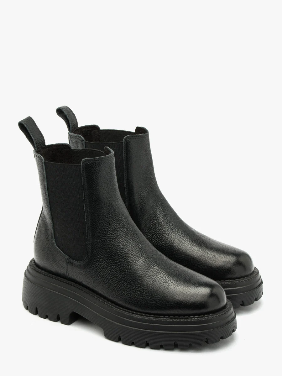 Czarne sztyblety damskie na lekkiej podeszwie