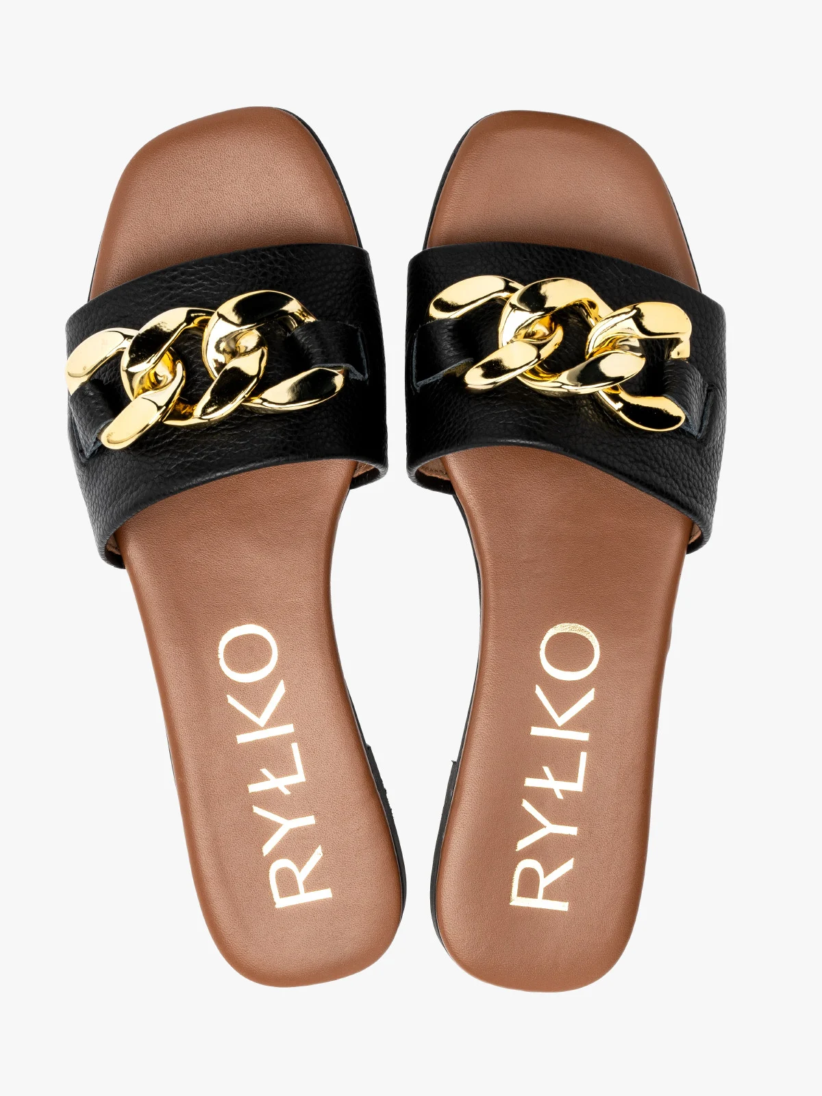 Czarne klapki ze złotym łańcuchem