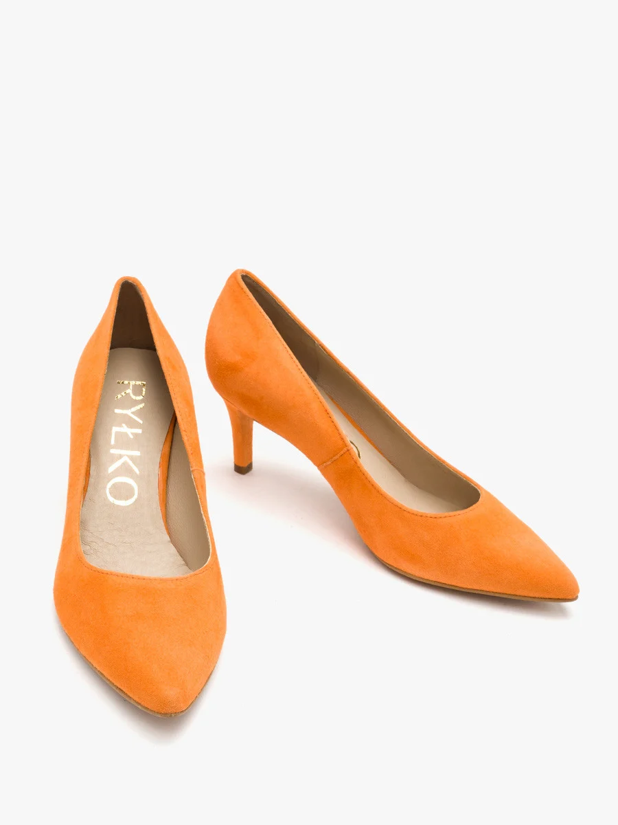 Pomarańczowe czółenka na obcasie