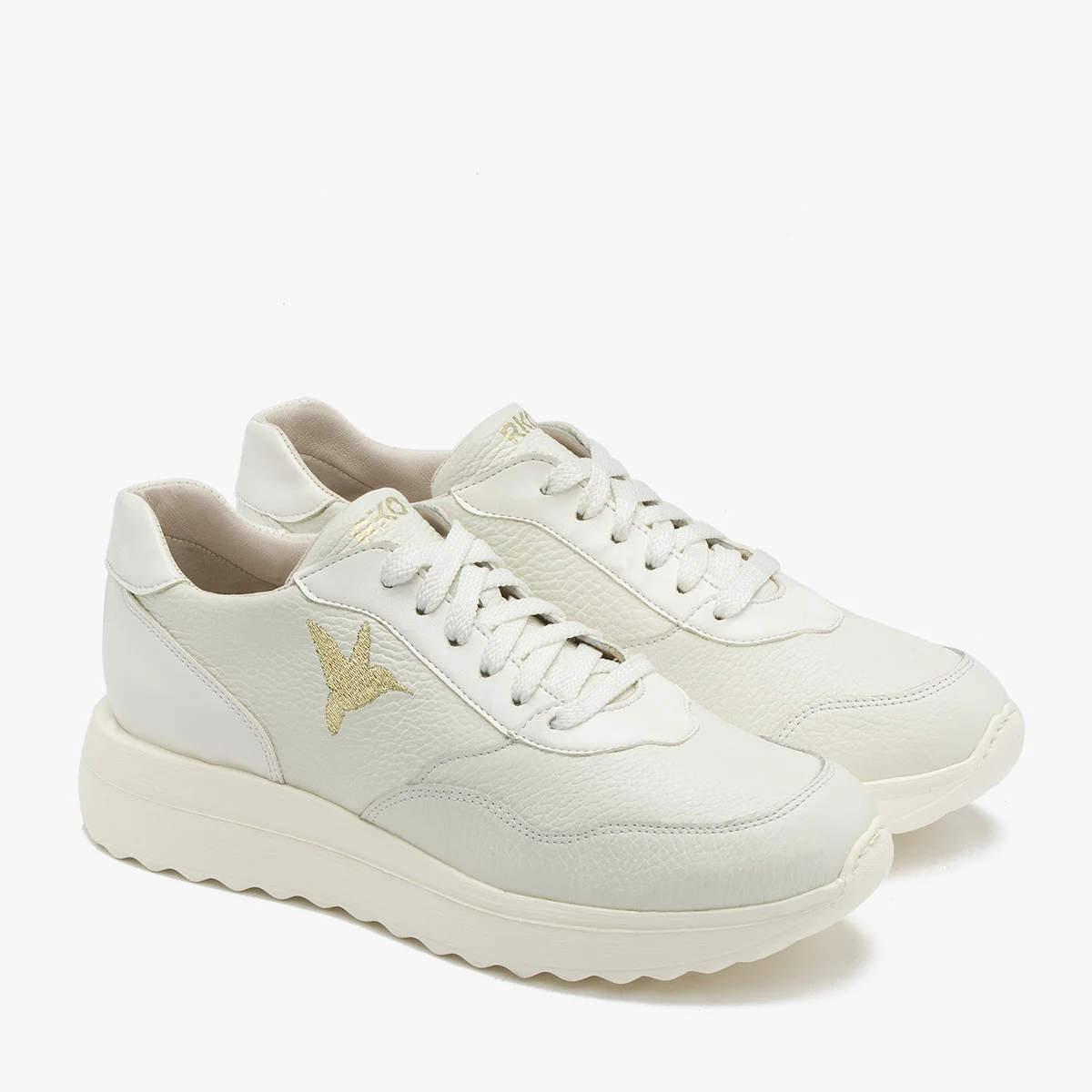 Białe półbuty sportowe ze złotymi detalami