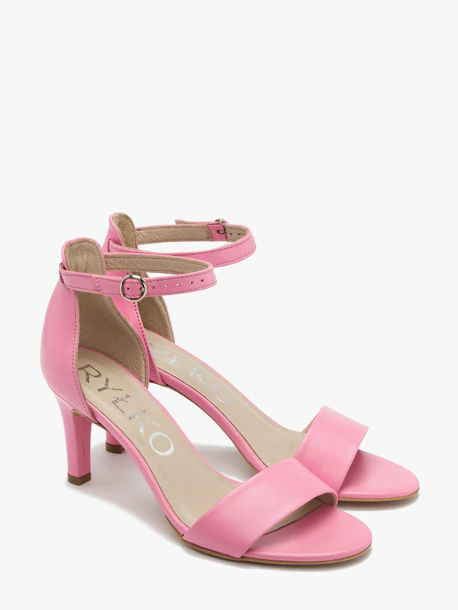 Różowe sandały na szpilce