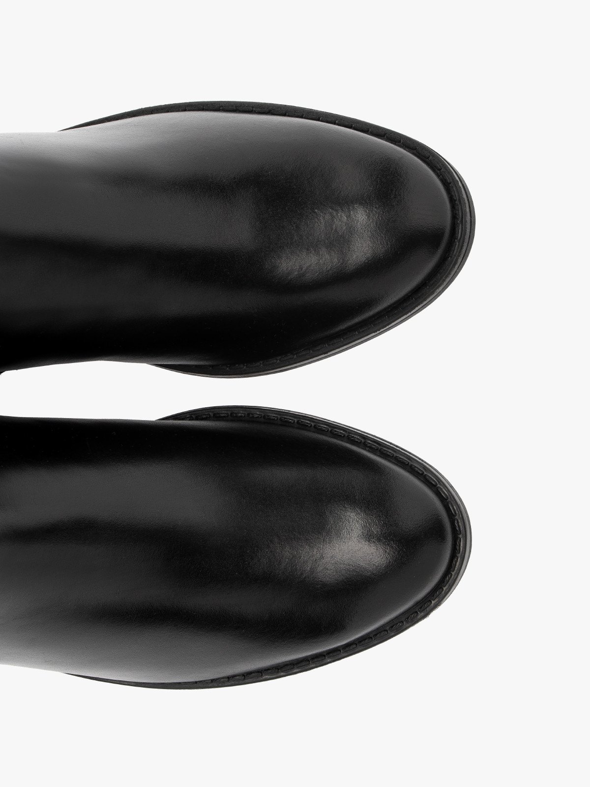 Czarne klasyczne kozaki damskie