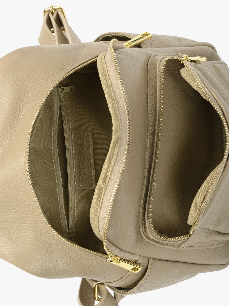 Ciemnobeżowy plecak ze złotymi elementami