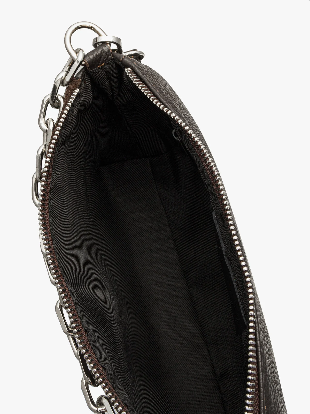 Brązowa torebka z ozdobnym łańcuchem