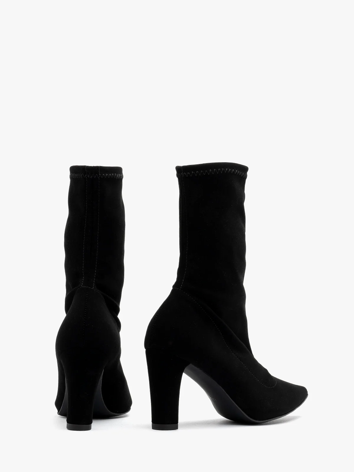 Czarne, elastyczne botki na grubej szpilce
