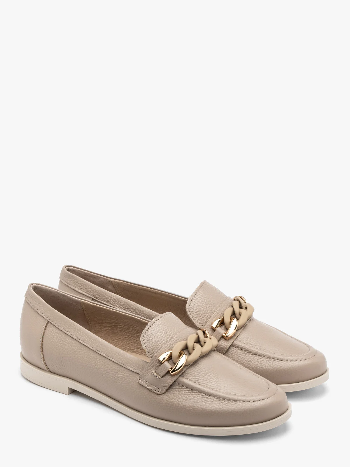 Beżowy mokasyn ze złoto-beżową ozdobą