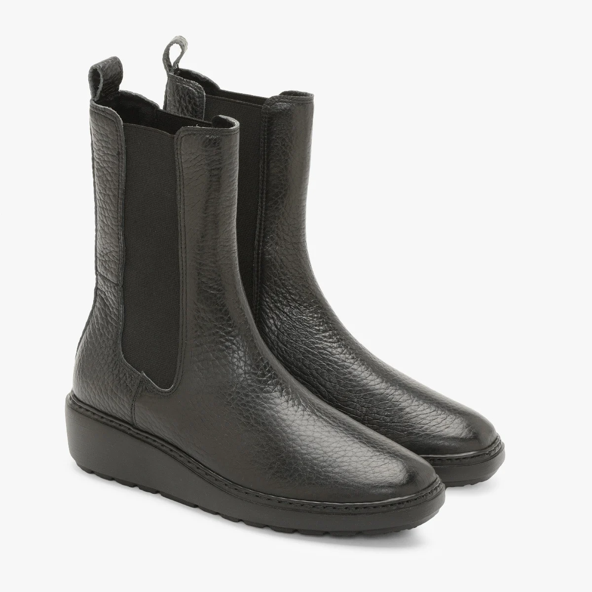 Czarne sztyblety na lekkiej podeszwie