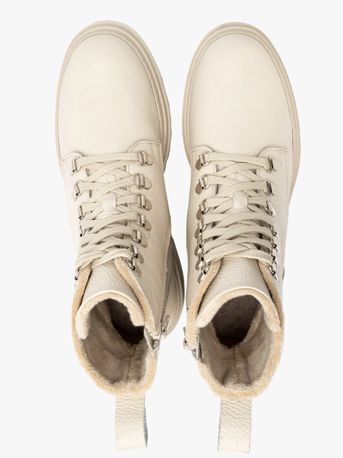 Kremowe trzewiki damskie z ozdobnymi hakami