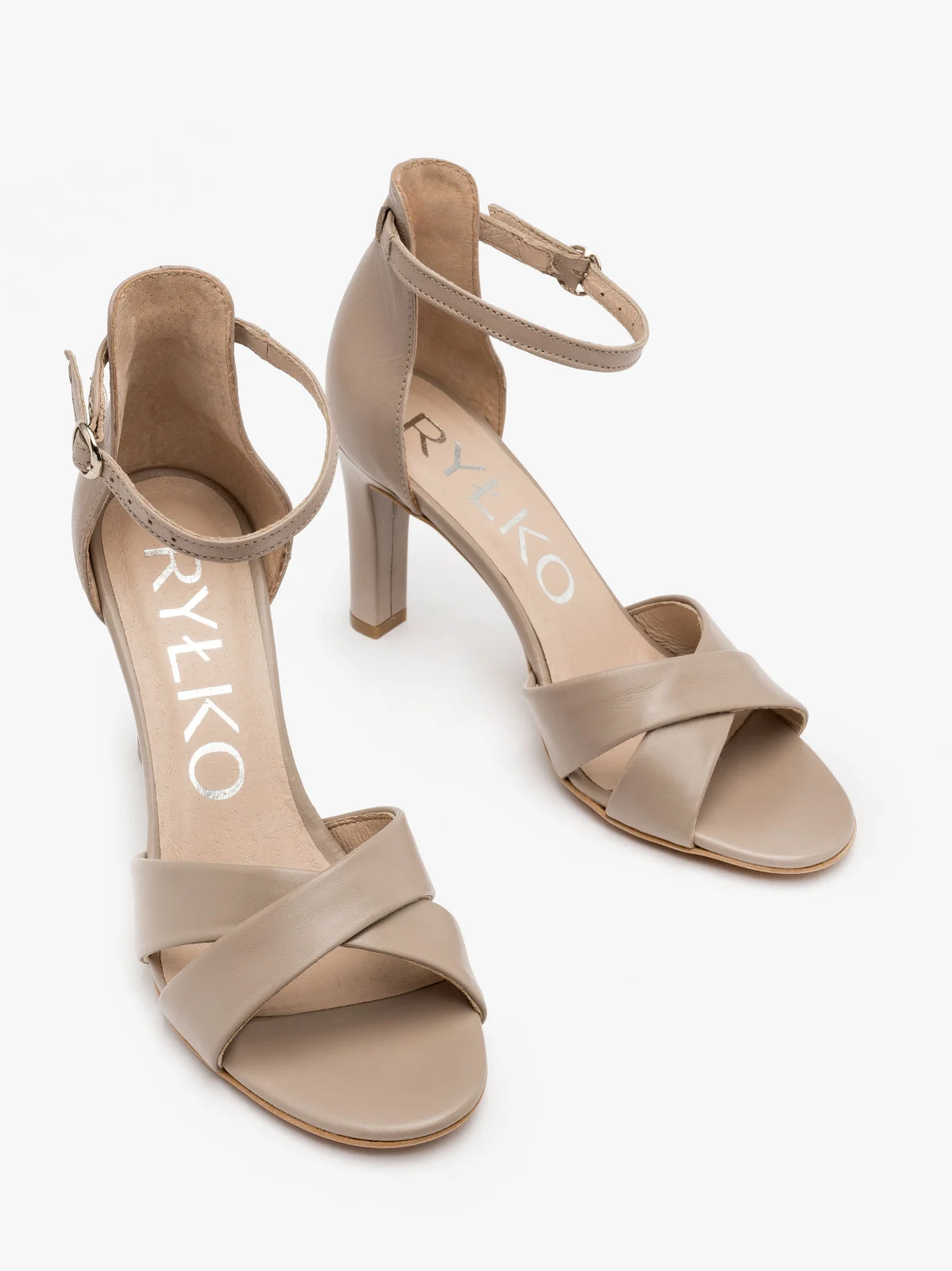 Beżowe sandały na szpilce