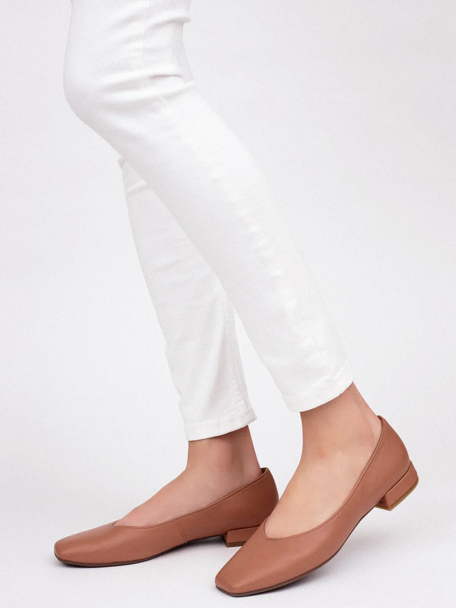 Niskie czółenko w kolorze brudny róż