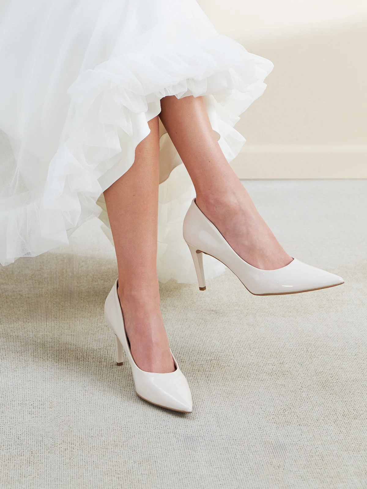 Lakierowane czółenka na wysokim obcasie