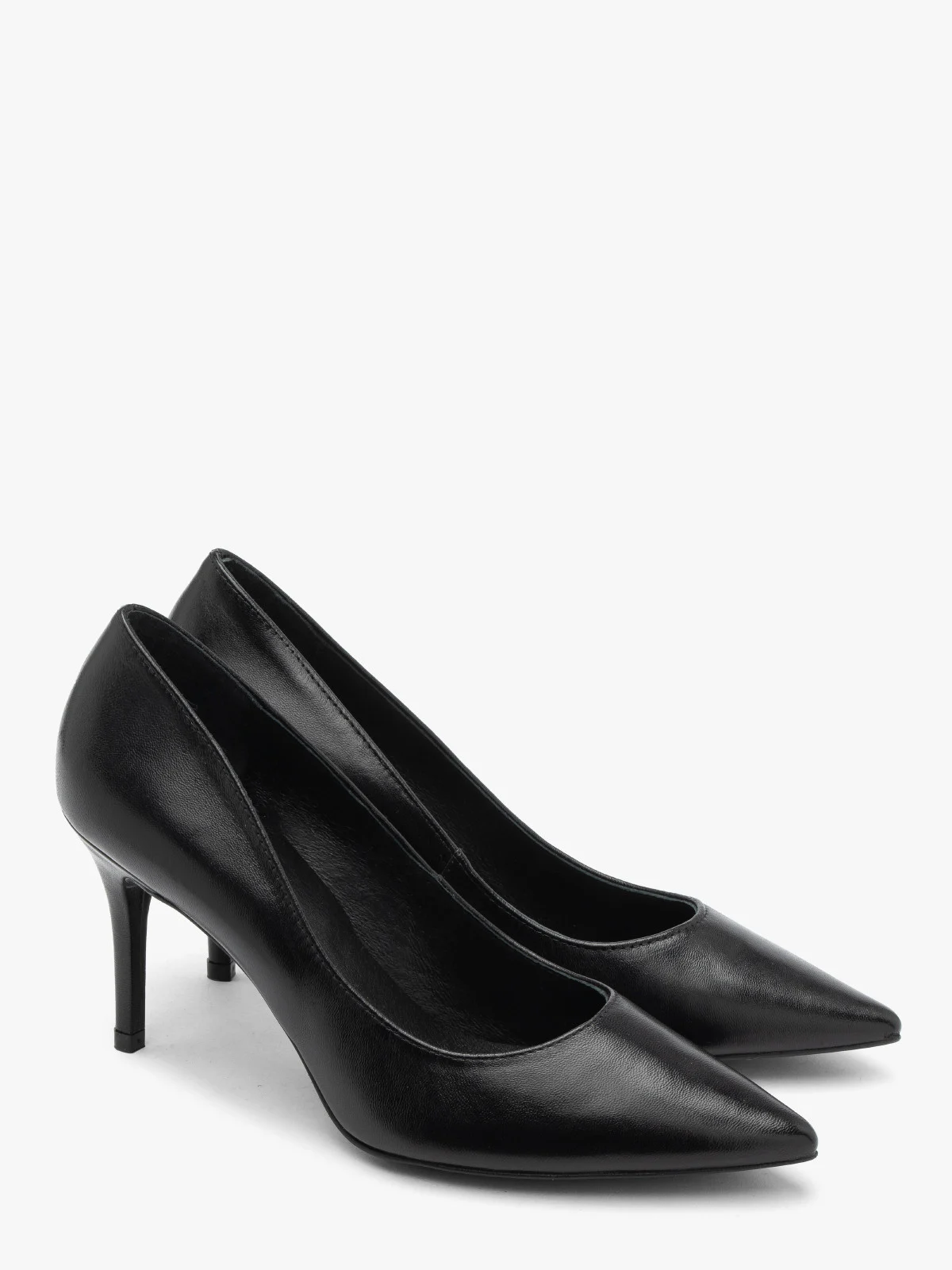 Czarne czółenka na szpilce