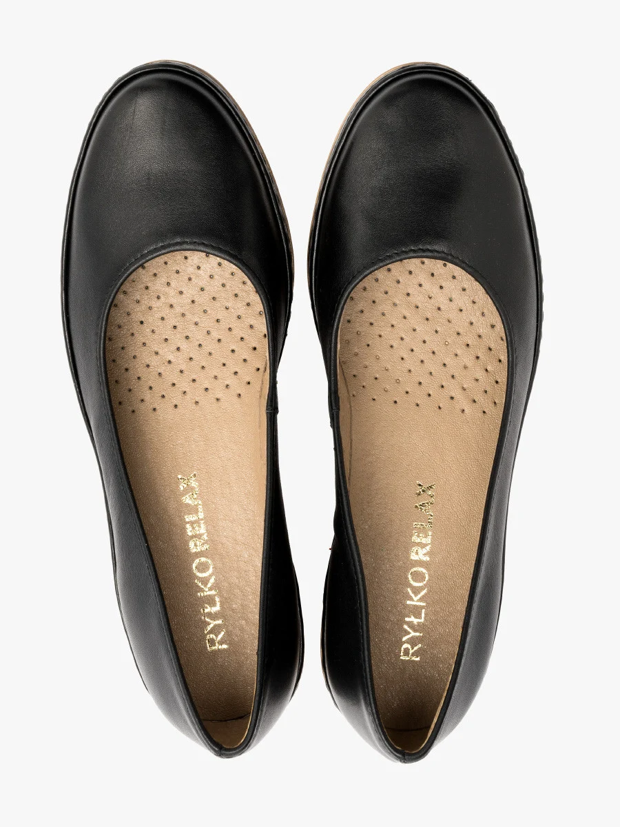 Czarne czółenka na platformie