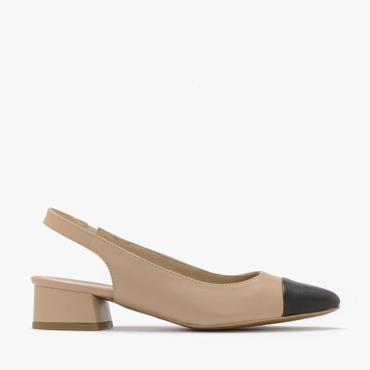 Beżowe czółenka z czarnym noskiem