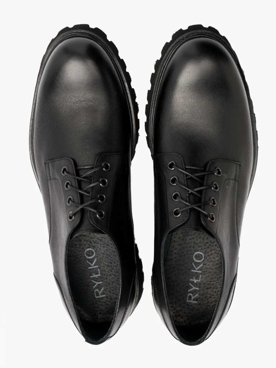 Półbut męski na traktorowym spodzie