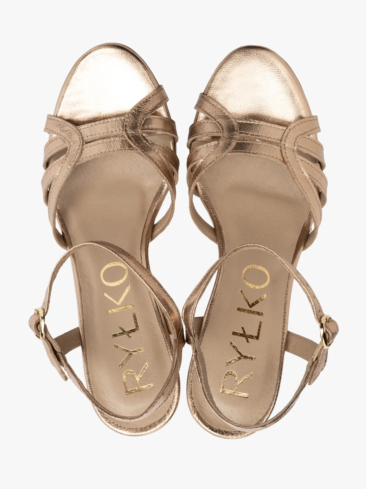 Platynowe sandały na obcasie