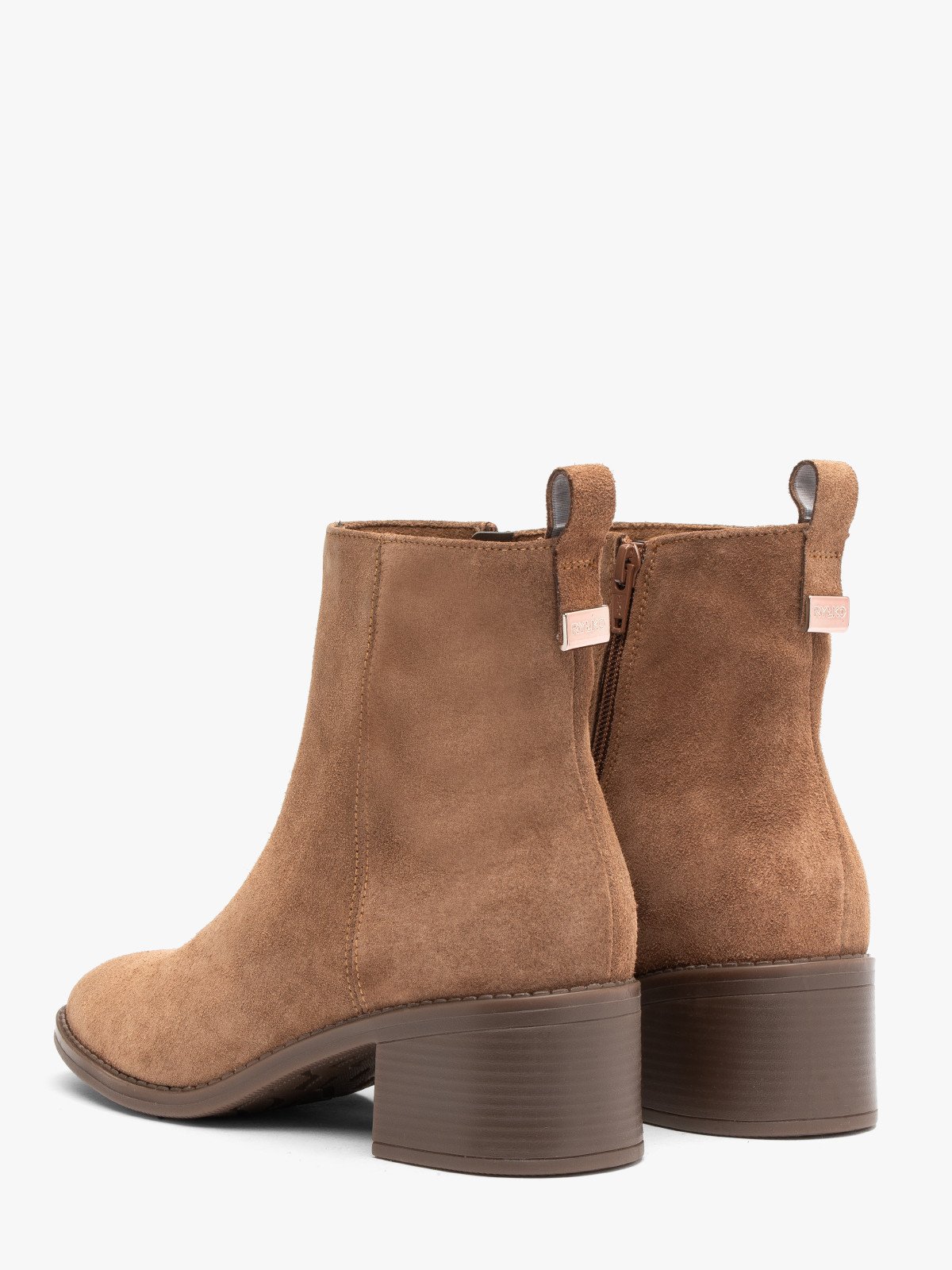 Rude botki damskie z cholewką o prostym kroju