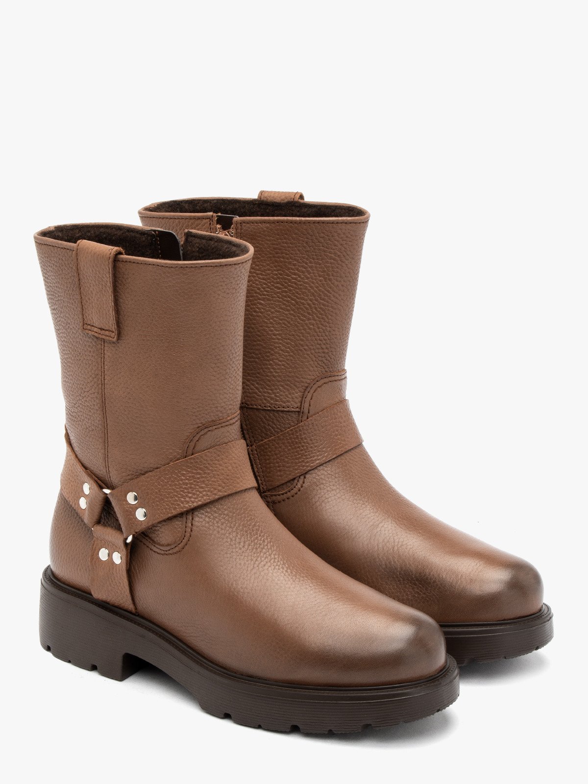 Botki typu biker z metalowymi ozdobami