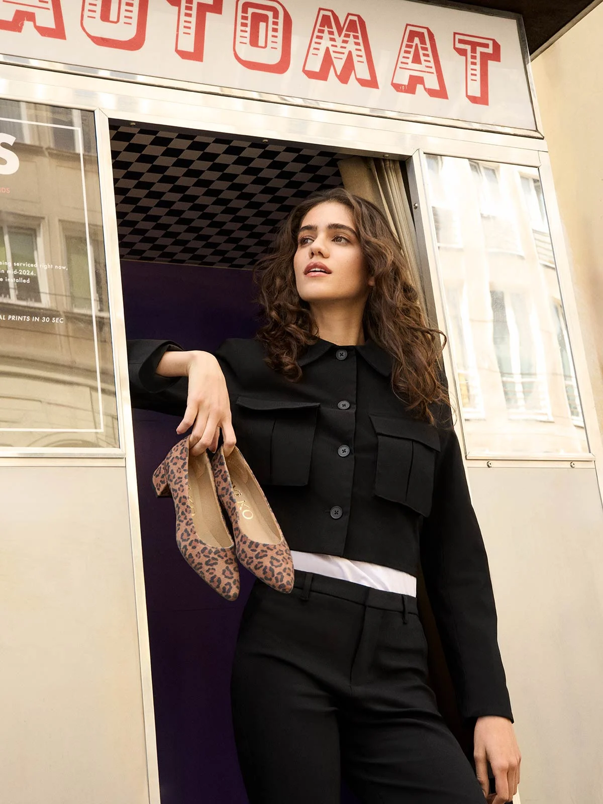 Niskie czółenka damskie w panterkę