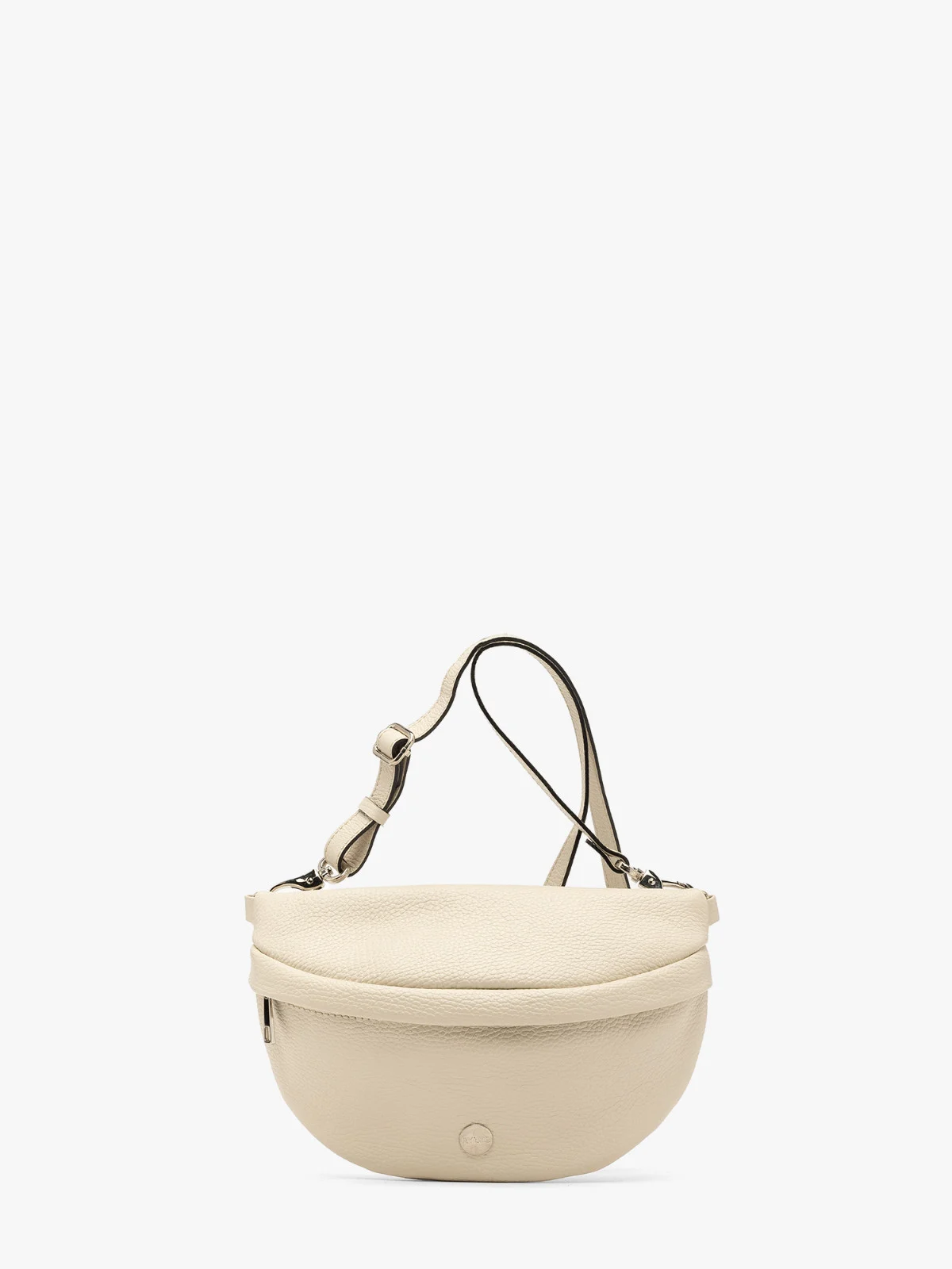 Kremowa torebka typu nerka ze srebrnymi dodatkami