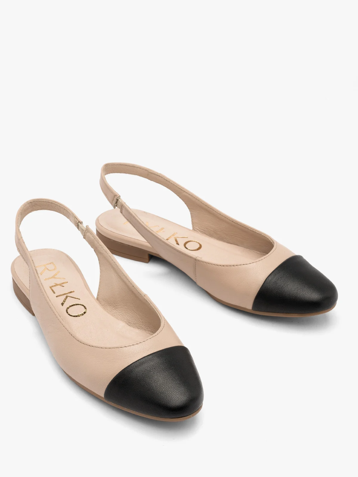 Beżowe baleriny z czarnym noskiem