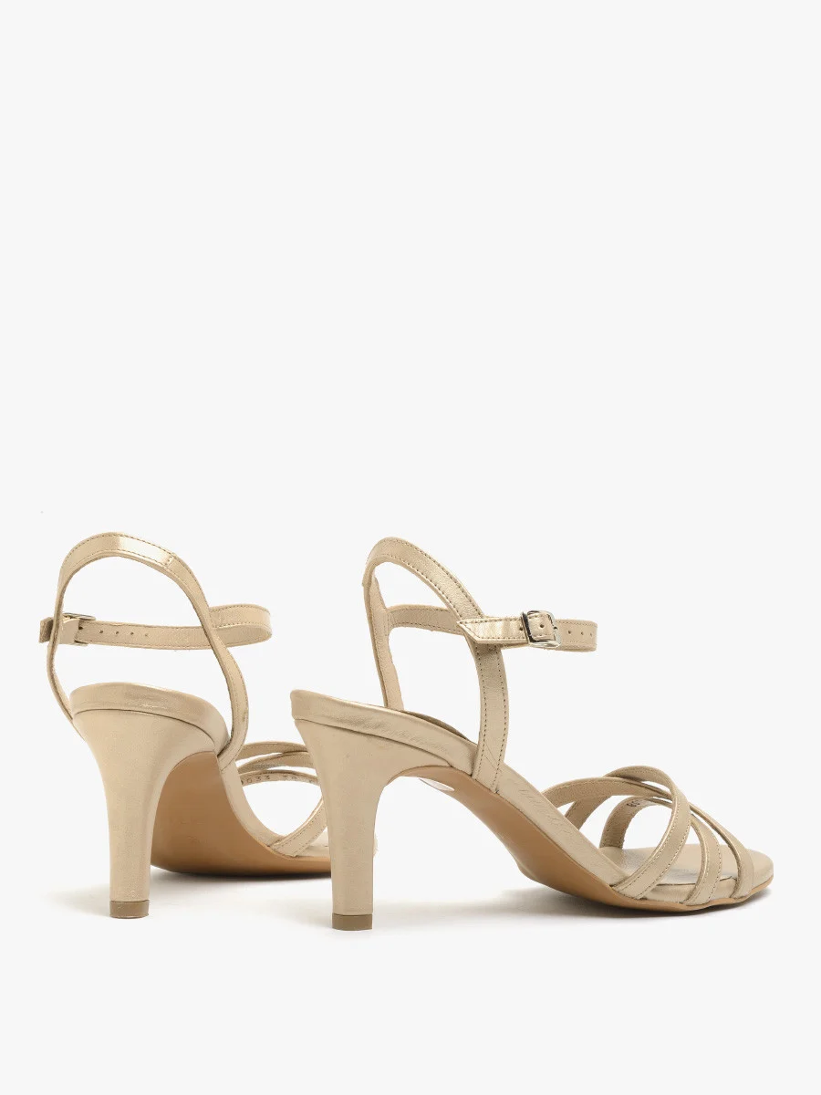 Sandały z paseczkami