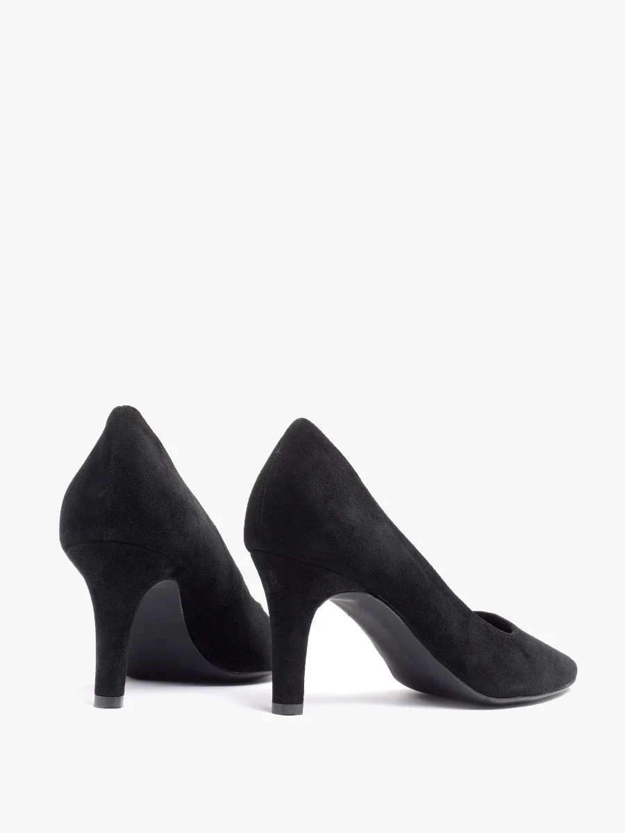 Czarne welurowe czółenka