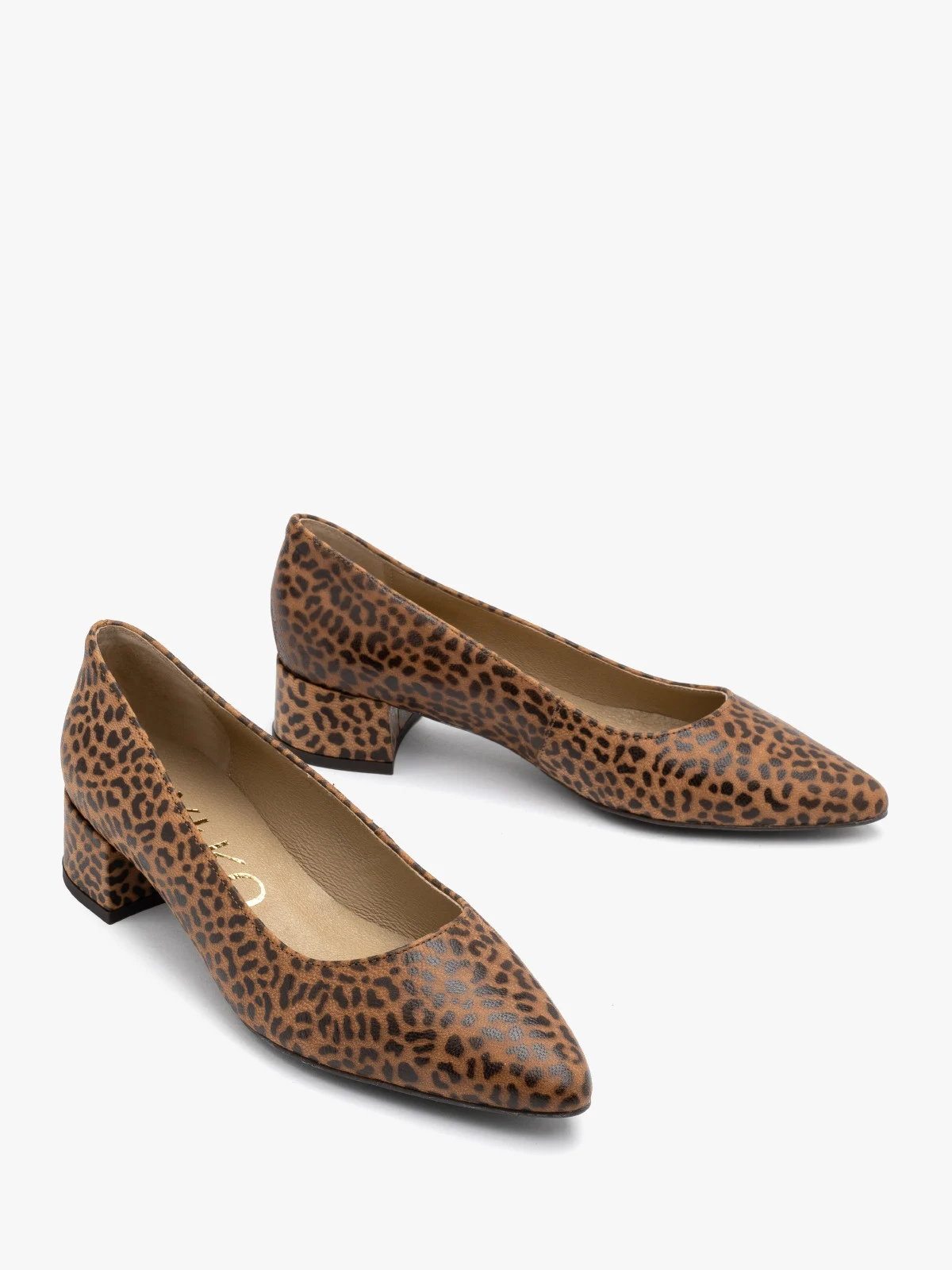Czółenka w panterkę na niskim obcasie