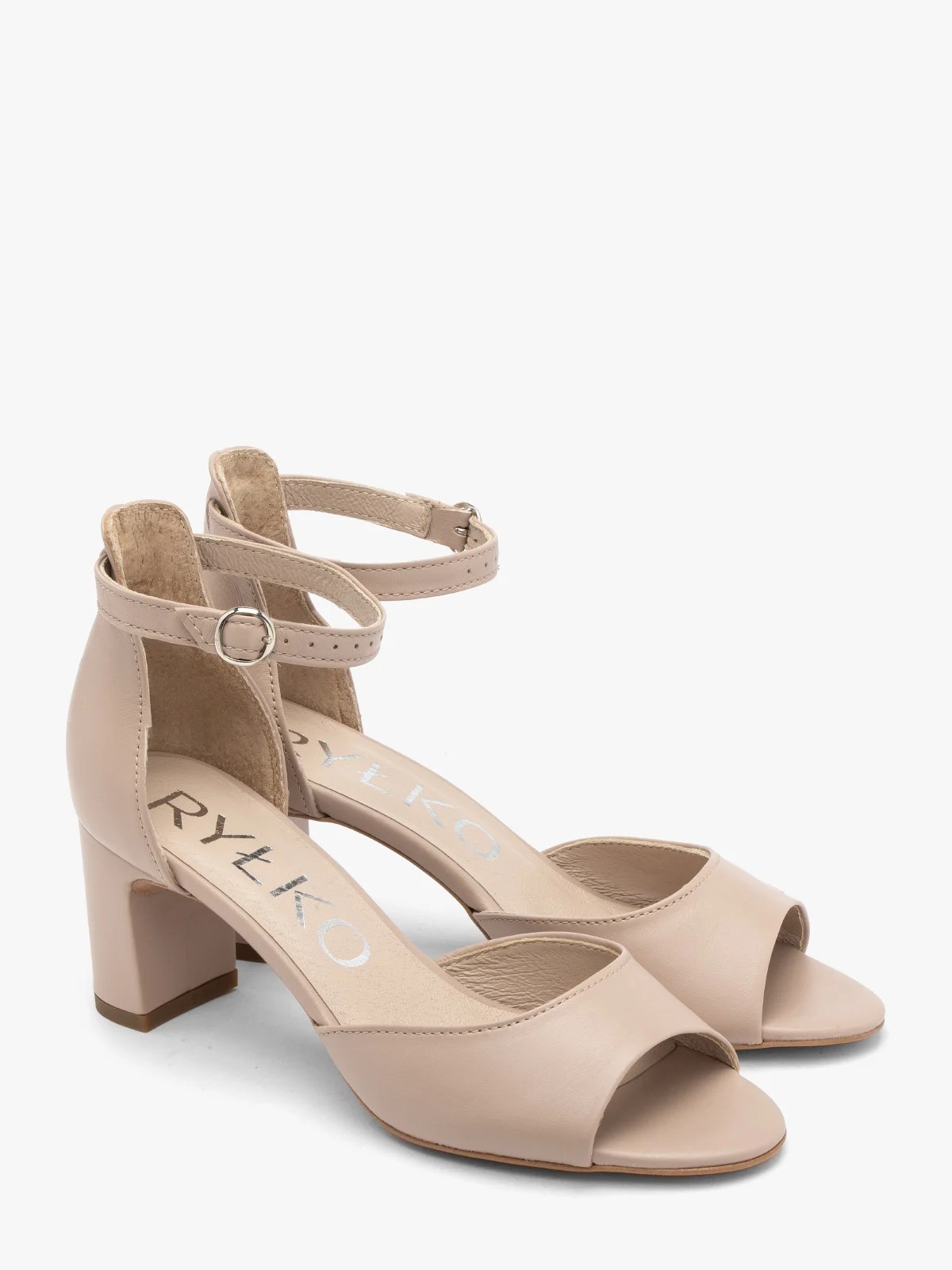 Klasyczne, beżowe sandały damskie na obcasie