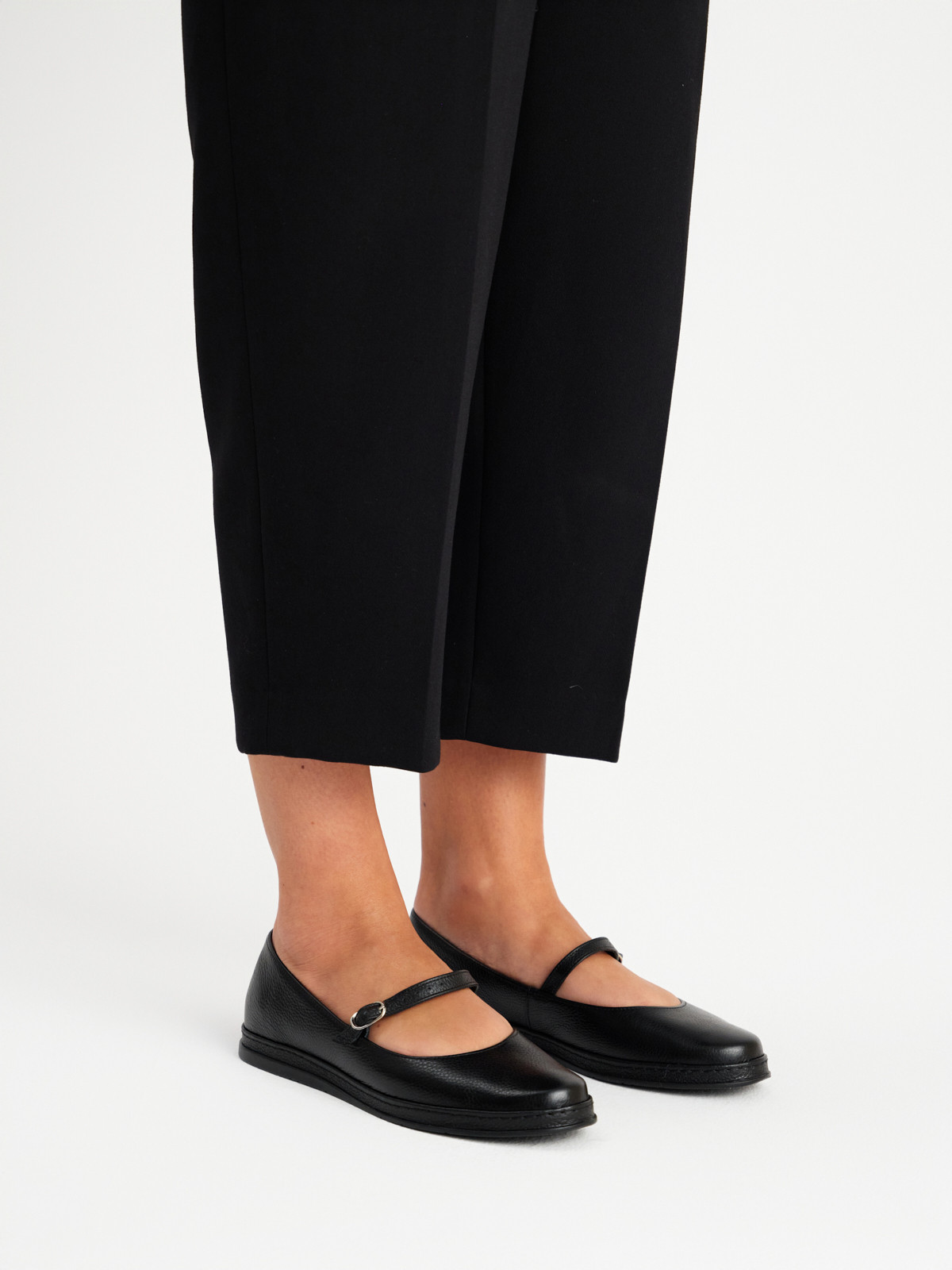 Czarne baleriny z paskiem