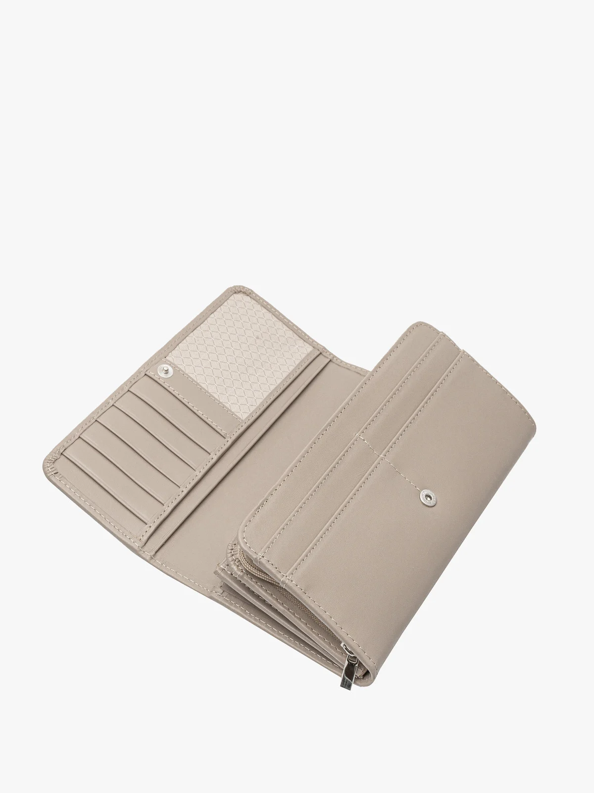 Beżowy portfel damski ze srebrnymi detalami