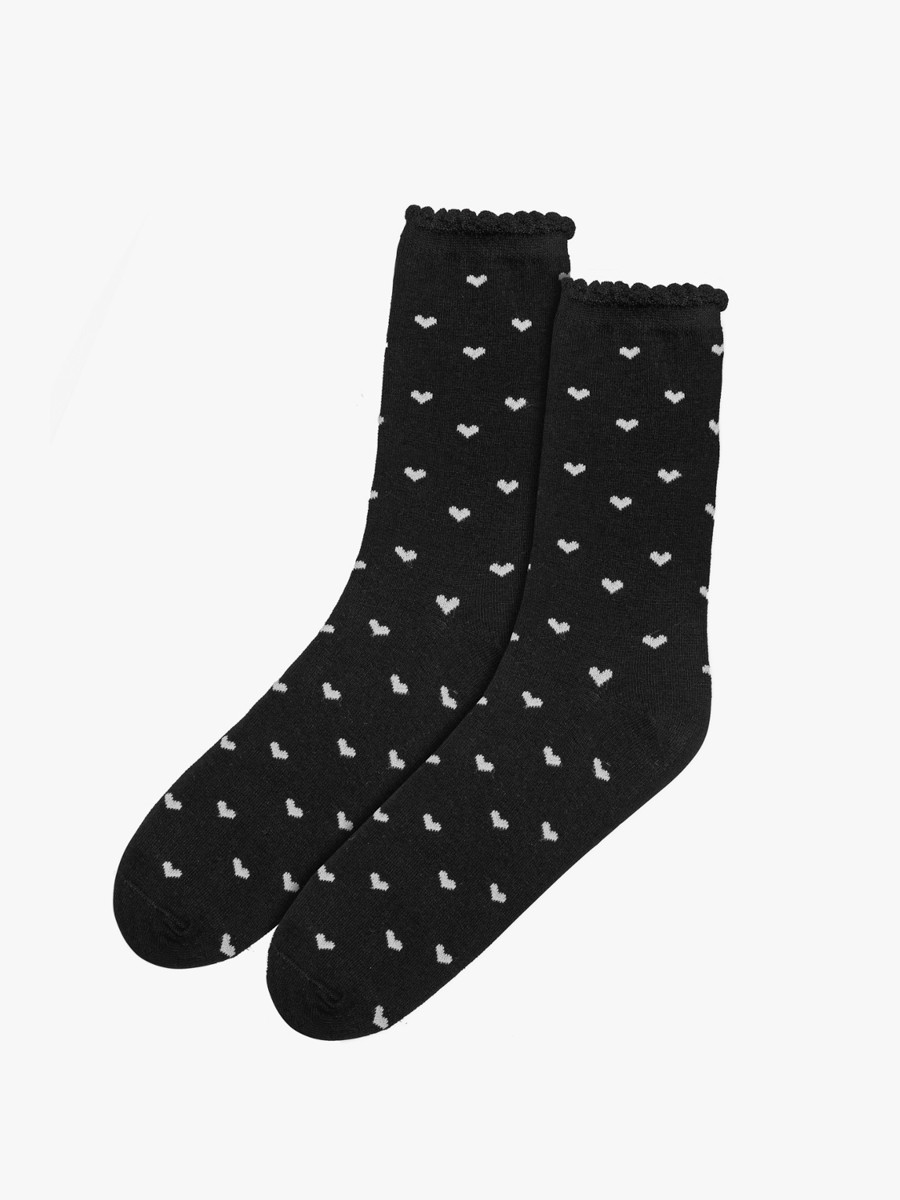 Czarne skarpety damskie z motywem serca