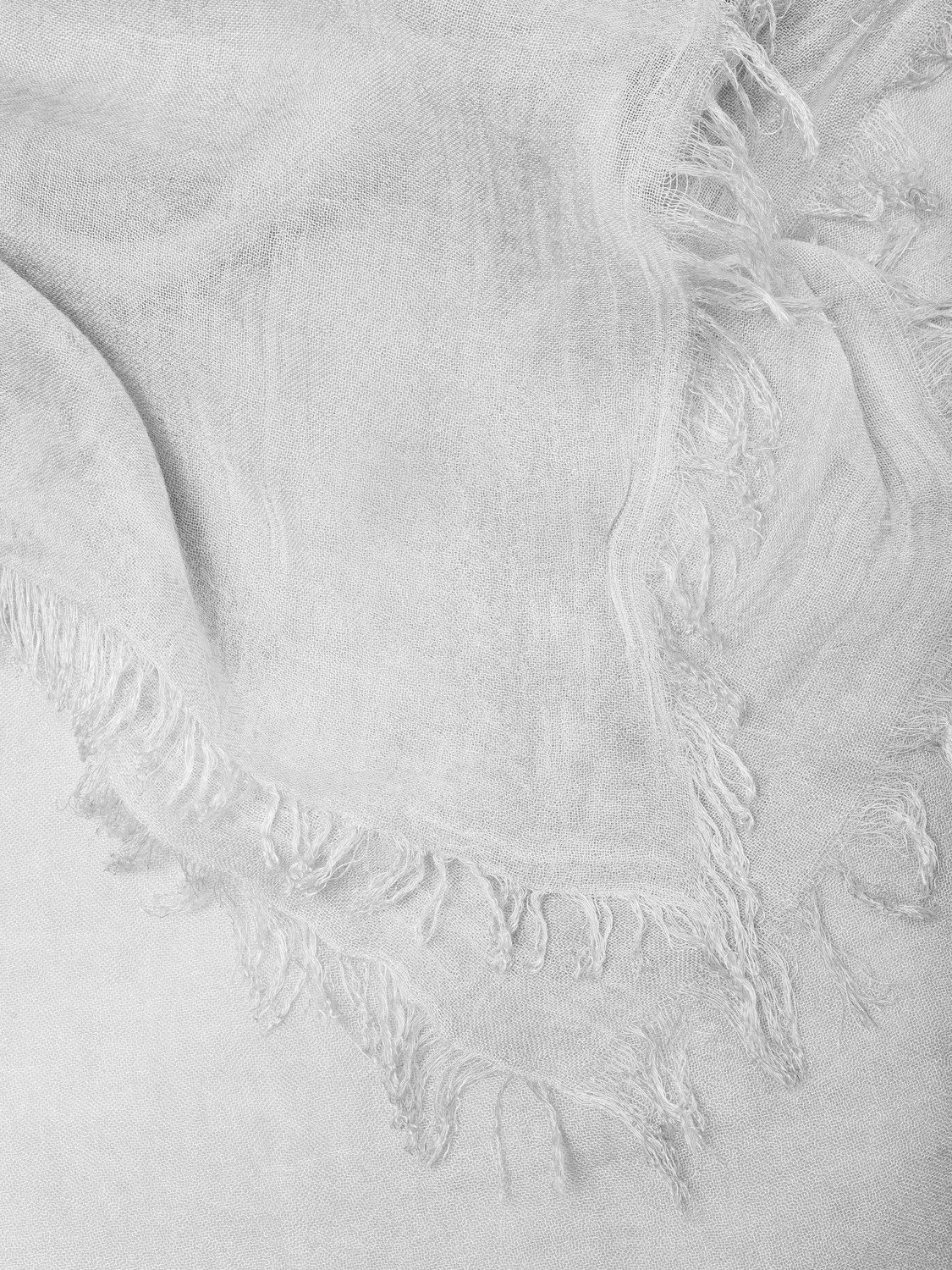 Jasnoszary szal damski