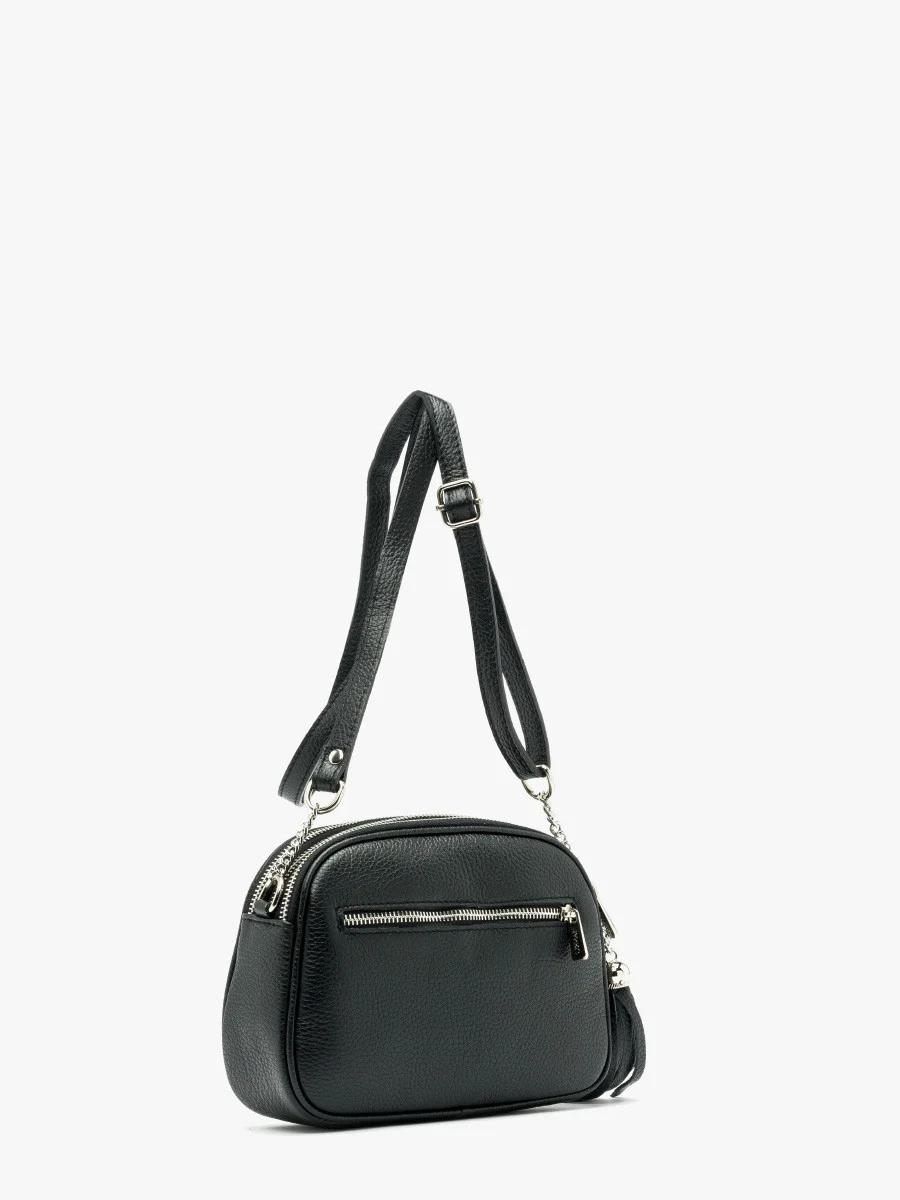 Czarna torebka z ozdobnym frędzlem